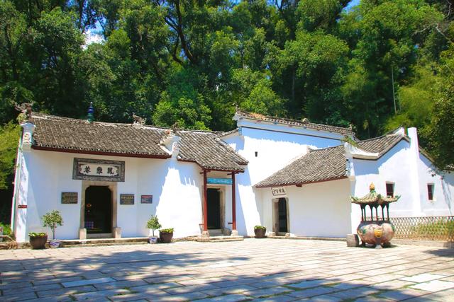 三国赤壁古战场，华中规模最大的三国文化体验基地，重温历史硝烟