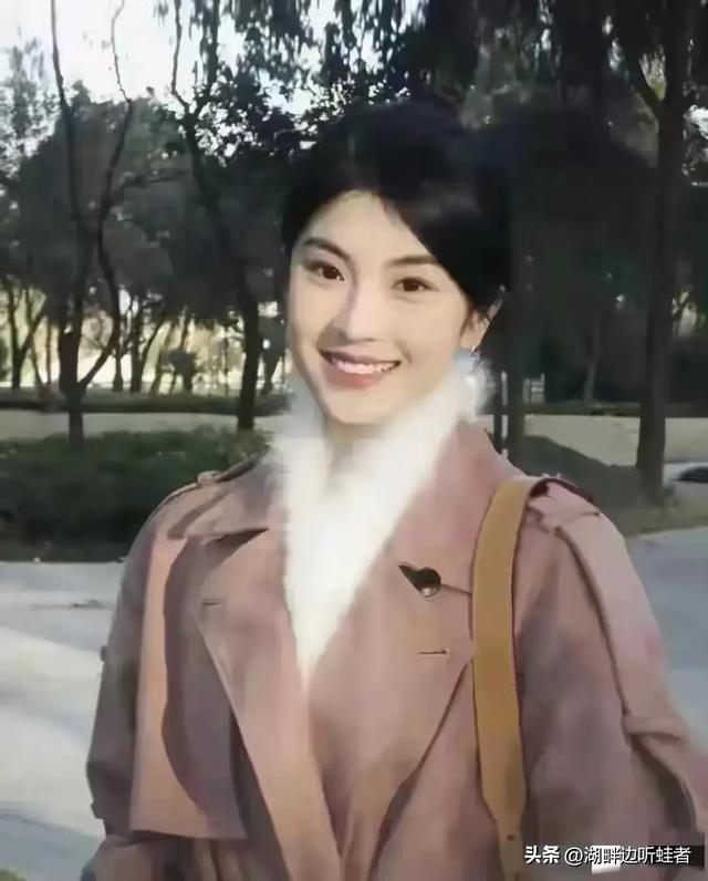 河南郑州一校花 169cm身高 身材拥有黄金比例 散发迷人身材魅力