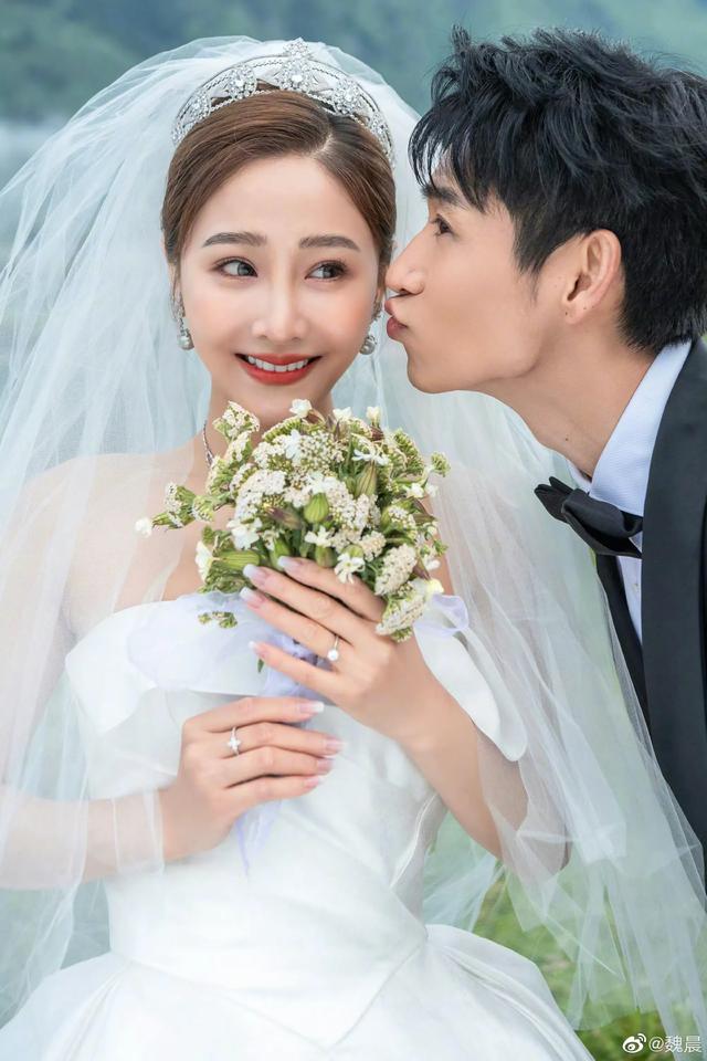 《沉默的荣耀》原来他们是夫妻，被于和伟带火，妻子漂亮孩子两岁