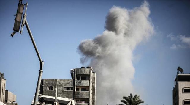 加沙战火重燃！以色列撕毁协议，多次空袭火光冲天，哈马斯喊冤