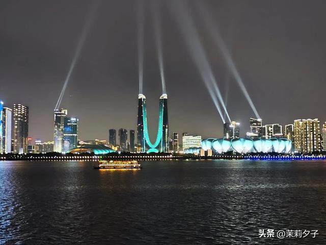 杭州旅游攻略看展逛博物馆老街菜市场换个城市走走停停文艺风