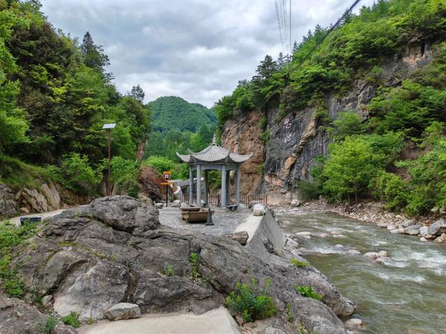藏不住了！嘉陵镇这份治愈系美景，承包你所有的诗和远方～