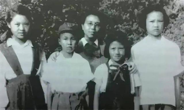 父亲给两个儿子取了同一个名字：博古之子秦刚传奇人生与时代印记