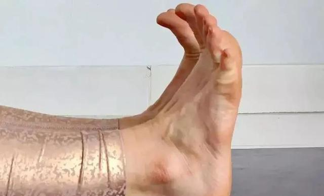 灵活双脚，强健根基，一定要练习这10个动作！