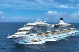 上海豪华游轮首航吐槽！大爷大妈扎堆，自助食物疯抢，干架好几回图片