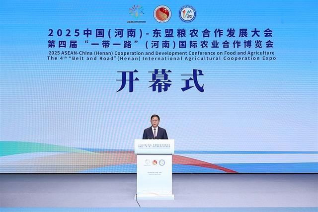 无路可逃？中国还未统台	，海军被美日韩联合封锁围堵，要如何破局