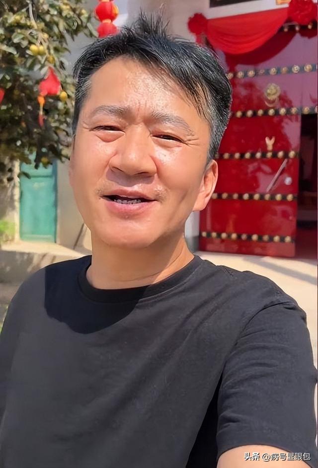 一个贪财一个好色！老夫少妻的“残酷”在42岁李嘉明身上应验了