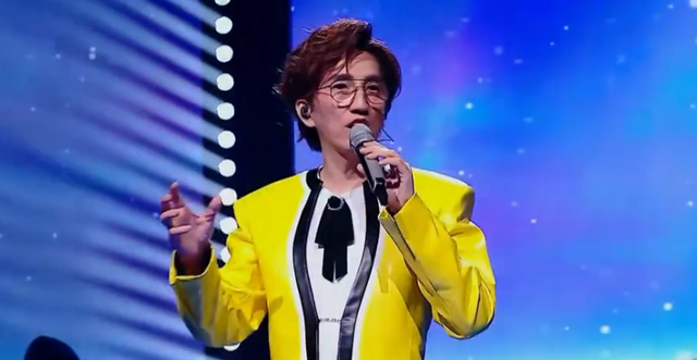 大湾区晚会五大失误，王力宏抢拍，解晓东唱错词，苏醒回应跑调