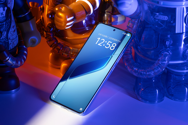棱镜像素赛博蓝冰 iQOO Neo10 Pro+超级像素图赏