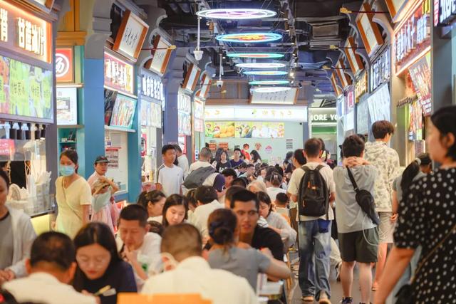美食、购物、免税……海口商圈暑期消费狂欢季来了