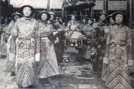 九门提督位高权重，为何皇帝不怕他造反？其实，皇帝早有防范图片