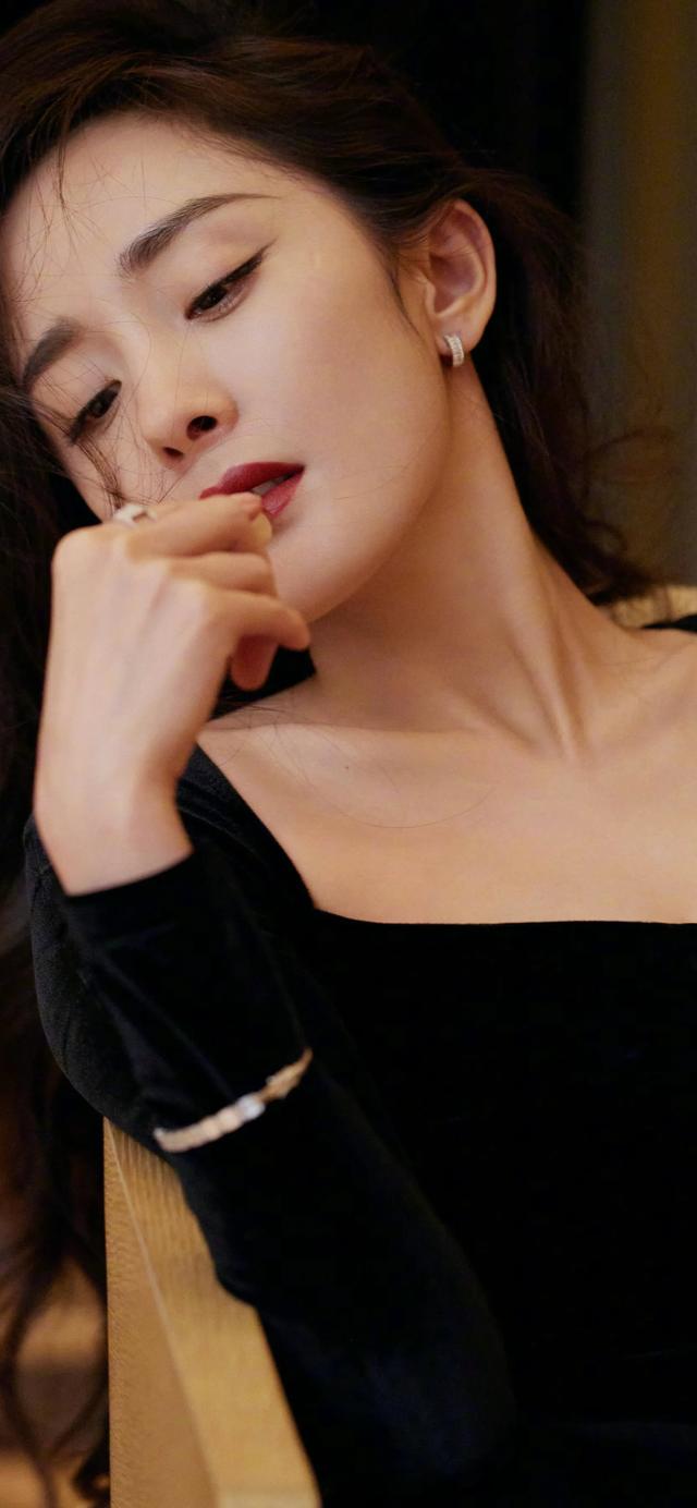 美女壁纸-第5310期-杨幂