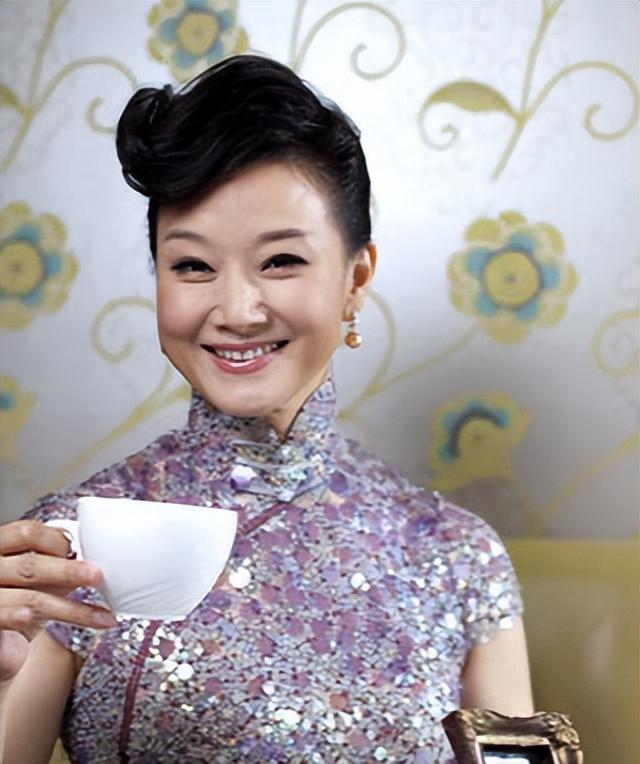 宋祖英和老友在北京观看京剧《穆桂英挂帅》