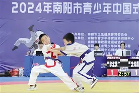 2024年南阳市青少年中国式摔跤锦标赛举行 小将们猛扑巧翻展技巧图片