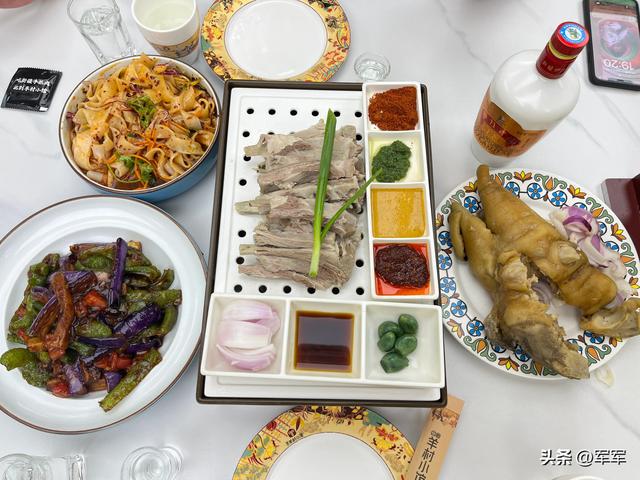 我53岁，每天写头条，就是为了嘚瑟！