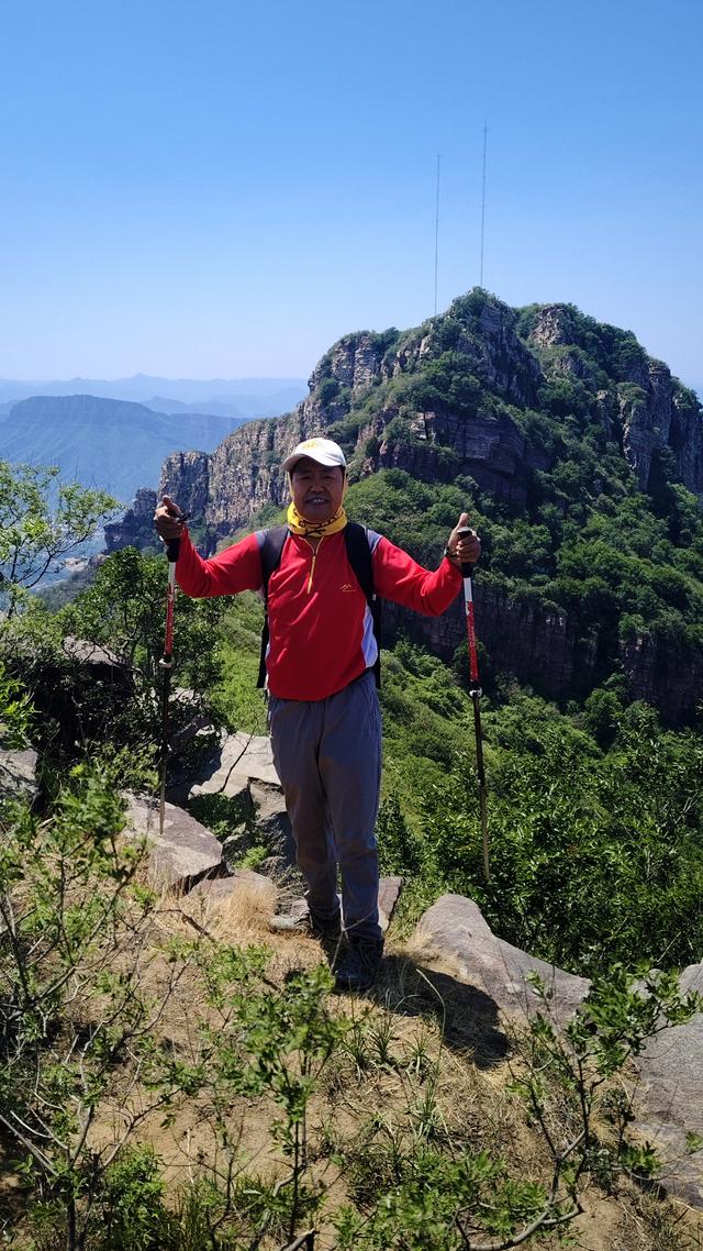 牛山寨-三帽山-三清观-金华寺-情人谷，28公里的穿越线，美哉险哉