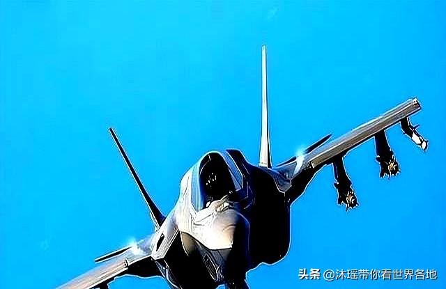 挂断中方电话后！特朗普变了，北京阅兵典礼，该不该给他留位置？