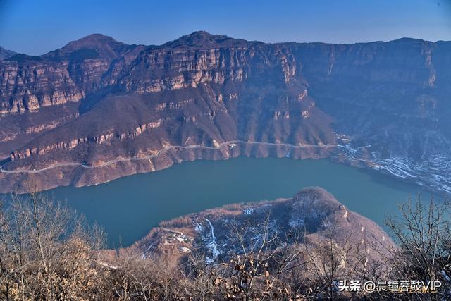 由太行屋脊俯瞰太行平湖