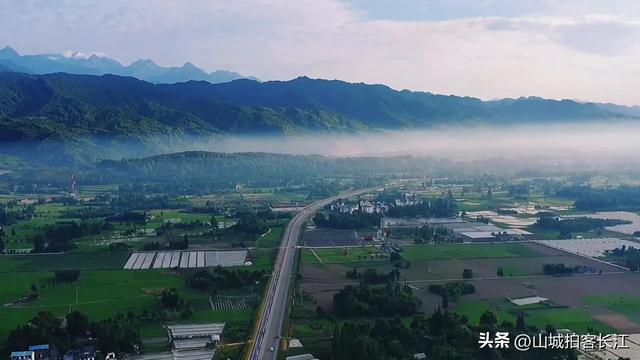 成都周边实力不俗的县级市：人口、经济双优，宜居宜游量身定做！