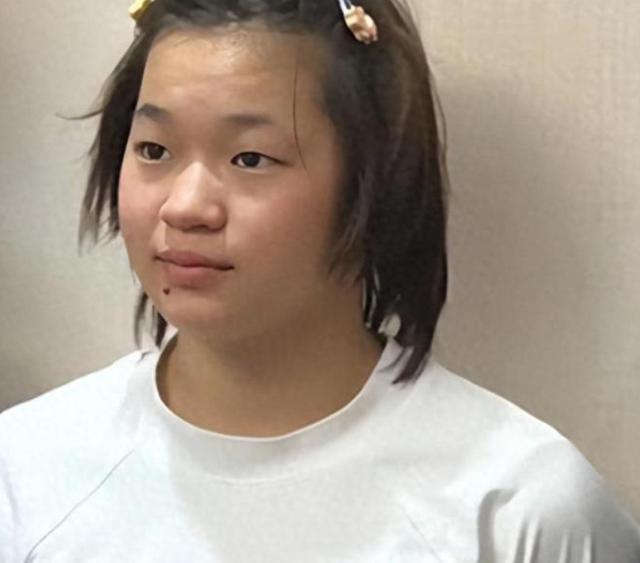 一个月没露面，全红婵变化显著，脸颊消瘦、情绪冷静，让人好心疼