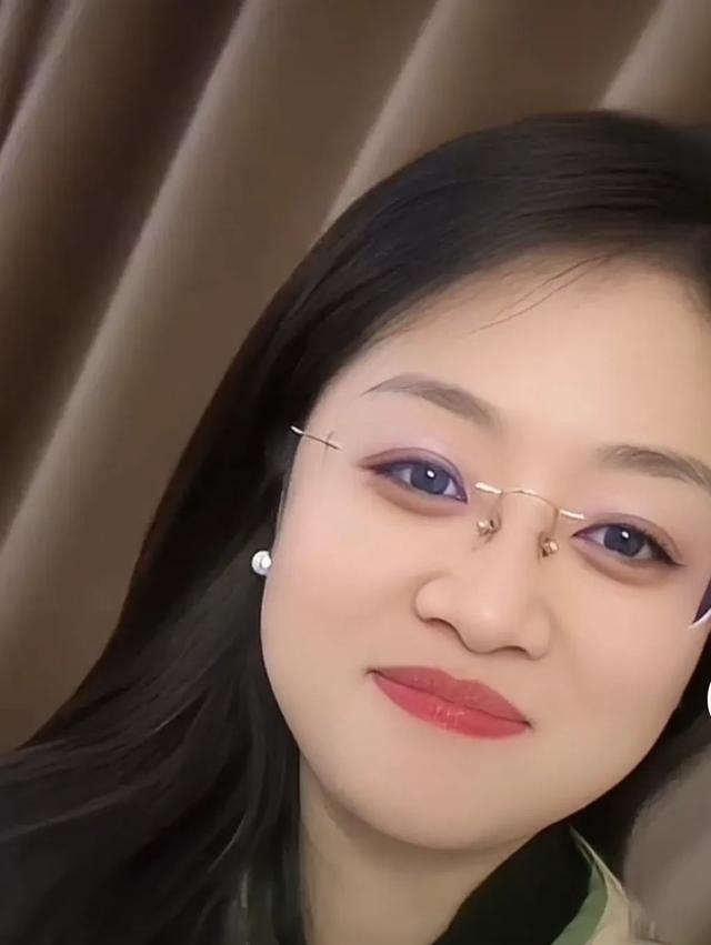 我60岁才明白：异性交往，女人叫你“哥”，是在告诉你这3个意思