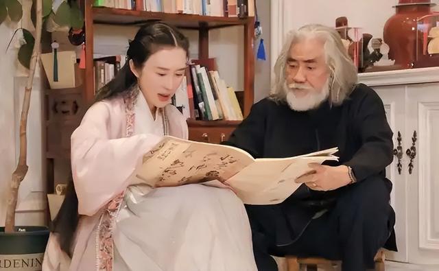 张纪中也没想到，为自己连生3胎的杜星霖，狐狸尾巴终究藏不住了
