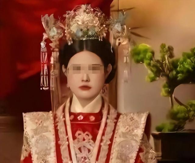 继父、同母异父弟弟？坠亡女教师身世曝光，这才是她走绝路的真相