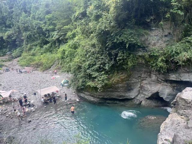 放弃旅游，一年可以省多少钱？算完这笔账终于想开了！