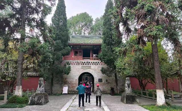 参观勉县武侯祠