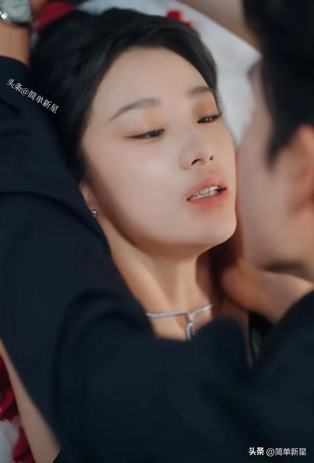 王小亿吻戏最多的一部短剧，从第一集吻到最后一集，男主非常帅气