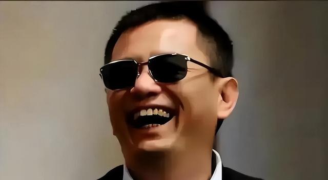 陪玩陪睡只是冰山一角，认干爹，舔手指，拜高踩低，实在荒唐！