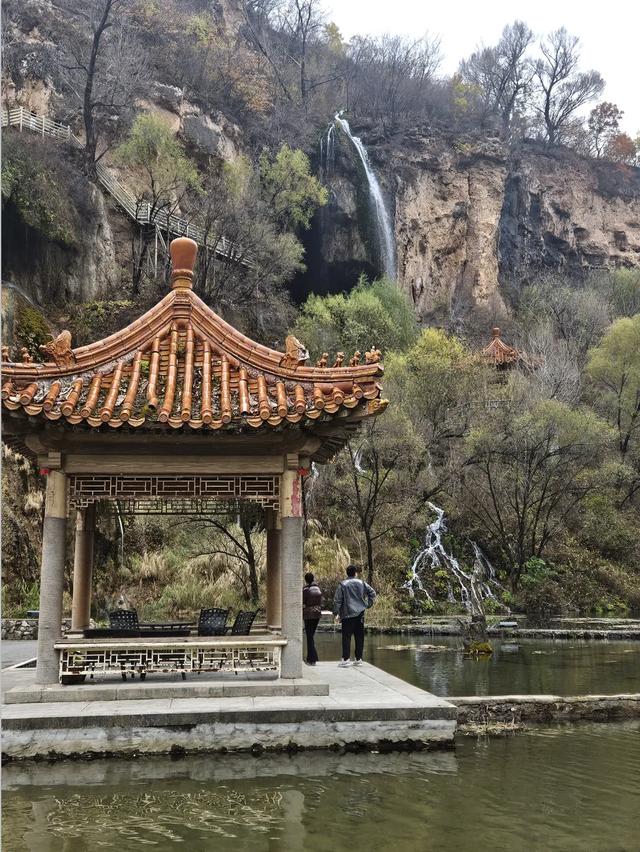 北京私藏的秋日秘境!延庆这个神仙山谷,藏着2亿年的地球密码!
