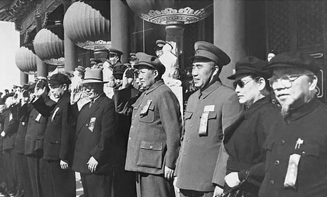 1981年宋庆龄病危，王光美为实现她未了心愿，立即驱车面见胡耀邦