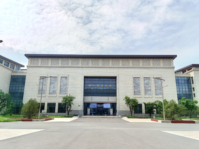 登朐山、访朐博，一日穿越千万年，藏在县城的宝藏路线！