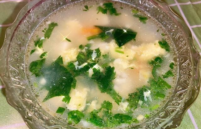 芹菜叶西红柿豆腐汤，越喝越瘦