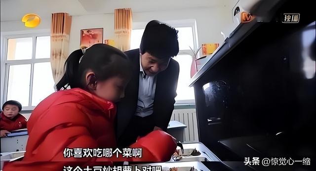 后不后悔？宁夏那个一笑成名拒绝百万签约的小女孩，现在成了这样