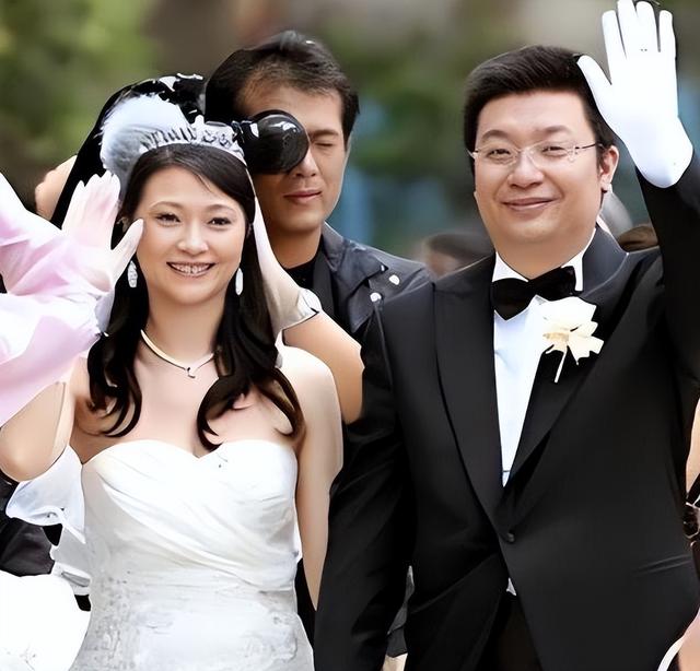 她是央视最惨女主持，男友死刑，丈夫入狱，如今48岁被释永信牵连