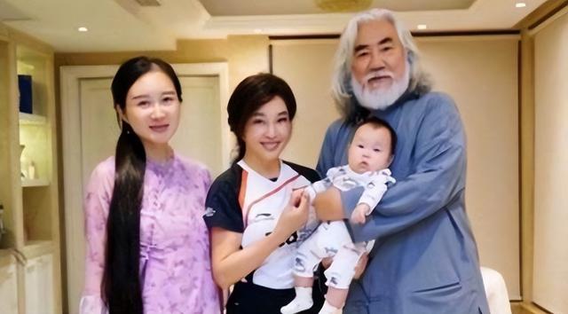 面相变了，老少恋的“残酷”，在63岁的马兰身上体现的淋漓尽致
