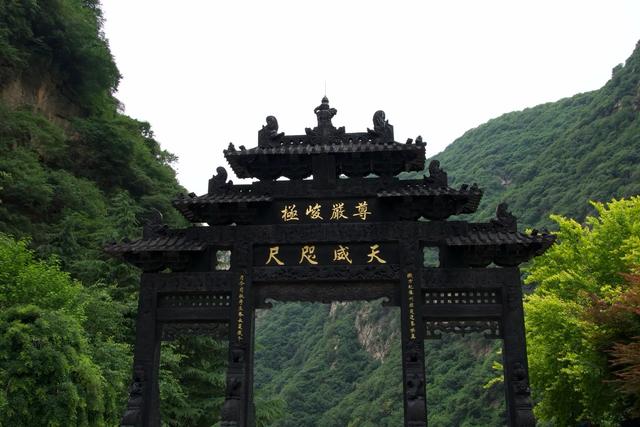 去了一趟华山旅游，发了朋友圈，以为有人点赞，结果尴尬了！