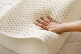 乳胶枕含有毒物质，不但危害人体还会致癌？来听听专家是怎么说的图片