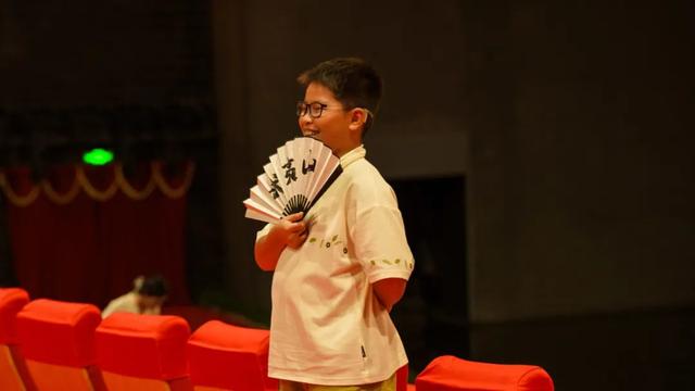 家长问爆了：「月映武夷」凭什么成暑假“必修课”？