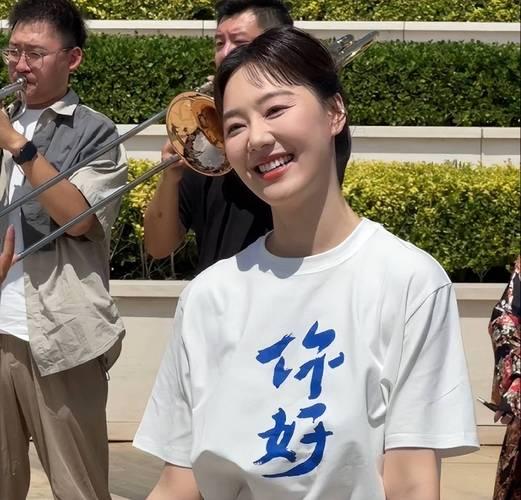 讨好大佬陪睡上位？遭央视“开除”？曾是央视女主持谣言有多离谱