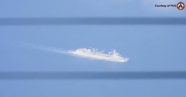 南海发生激烈对峙，黄岩岛突现072登陆舰队：中方做好最坏打算了