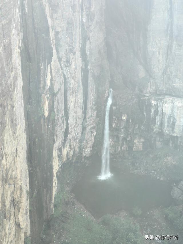 南太行D5万仙山景区郭亮村挂壁公路