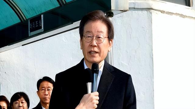 韩国爆发反华集会。李在明却不吭一声，中方直接一句话让韩方失算