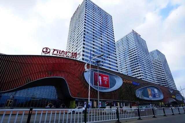 钱再多有什么用？71岁王健林瘦成皮包骨，王思聪本性难改沉迷女色