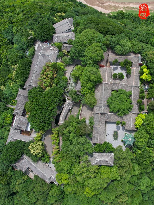 奉节一日游：探秘白帝城，船游瞿塘峡，参观博物馆，登临三峡之巅