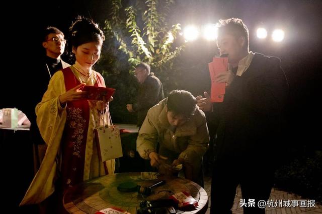 惊了！年末尾牙杭州老板们今年争相“包岛”开年会