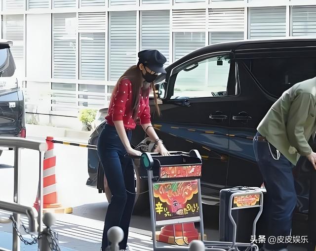50岁林志玲婚后生活曝光，家务全包全家8点睡觉，儿子读国际学校