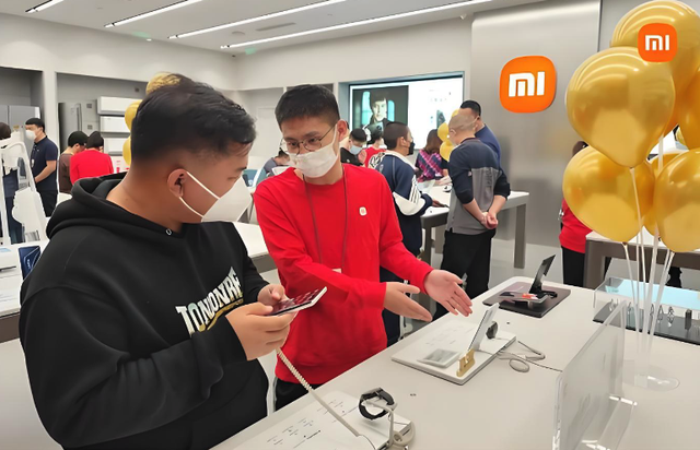 华为30.8%遥遥领先！小米12.6%排第三！苹果暴涨19.3%势头正猛！